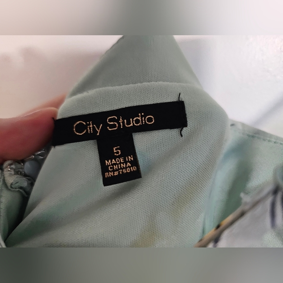 Floral mini dress (5) - Picture 2 of 3